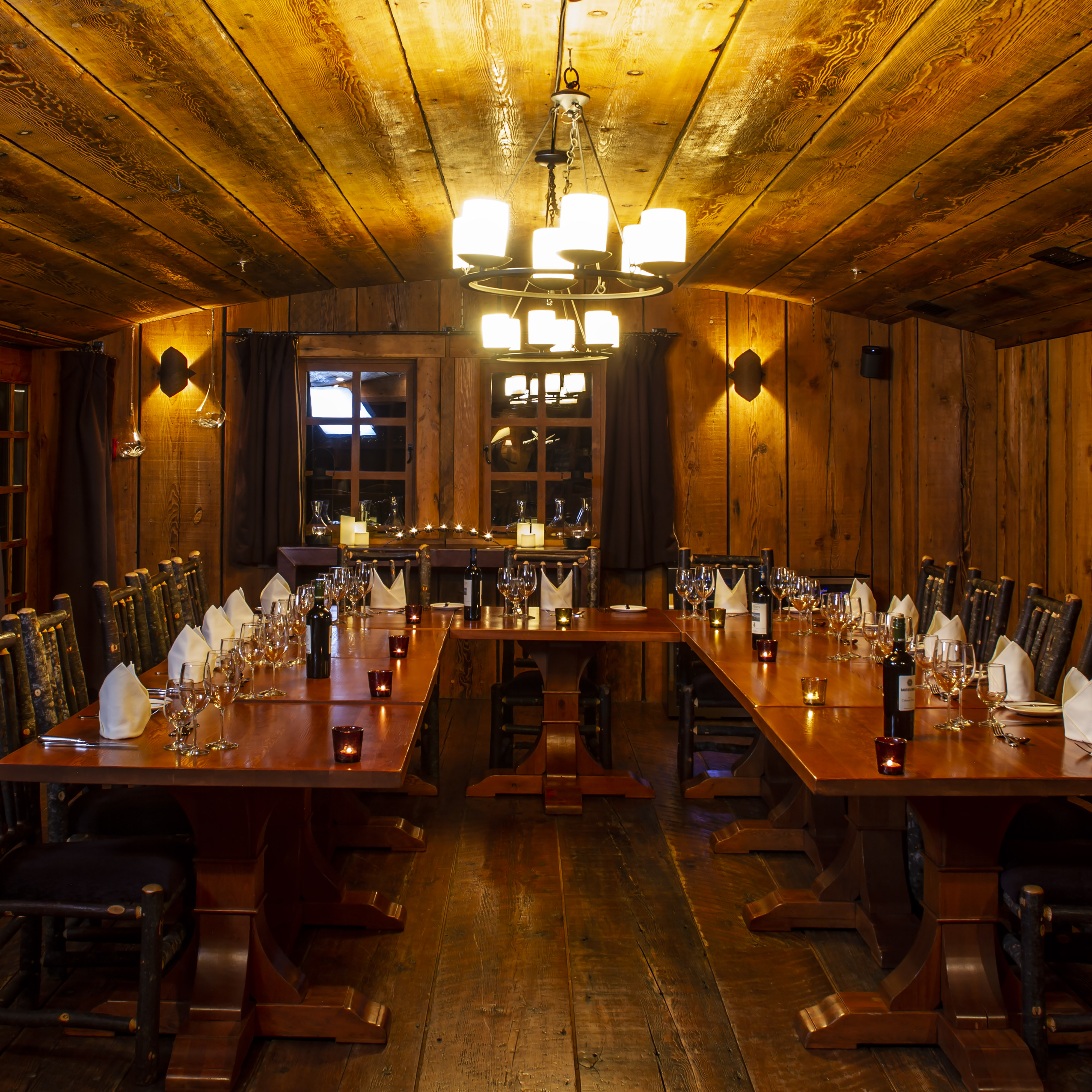 Albreda Ski Lodge is a luxurious skiing resort at Mike Wiegele Heli-Skiing in BC, Canada.