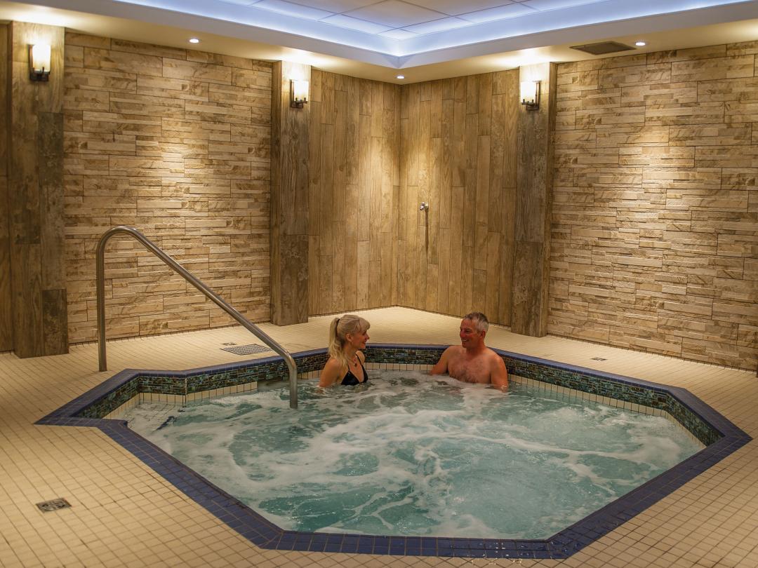 Blue River Heli-ski Resort Whirlpool
