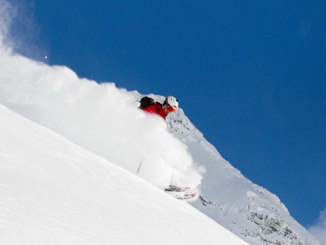 Tour 615 deep powder heli-skiing, BC, Canada