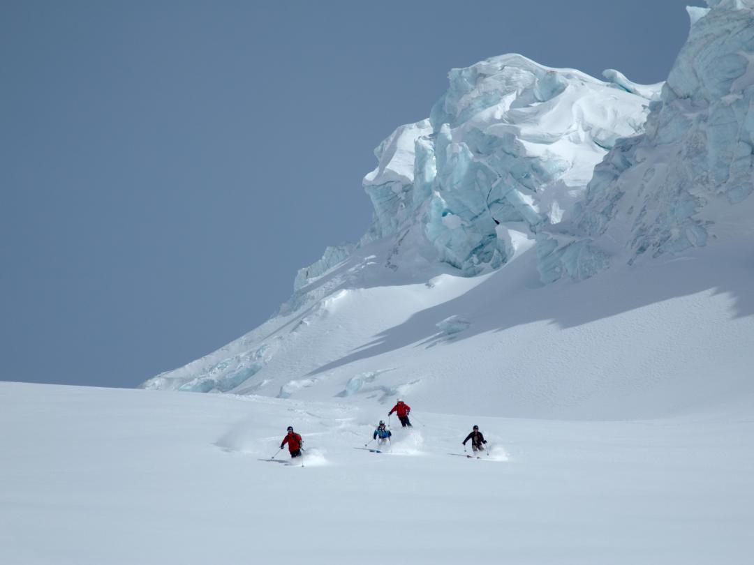 Tour 616 deep powder heli-skiing, BC, Canada