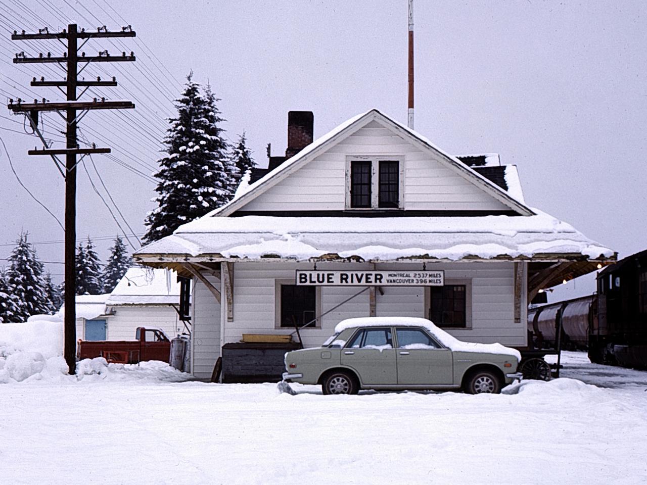 Helicopter Skiing in 1970 at Mike Wiegele Heli-skiing Resort