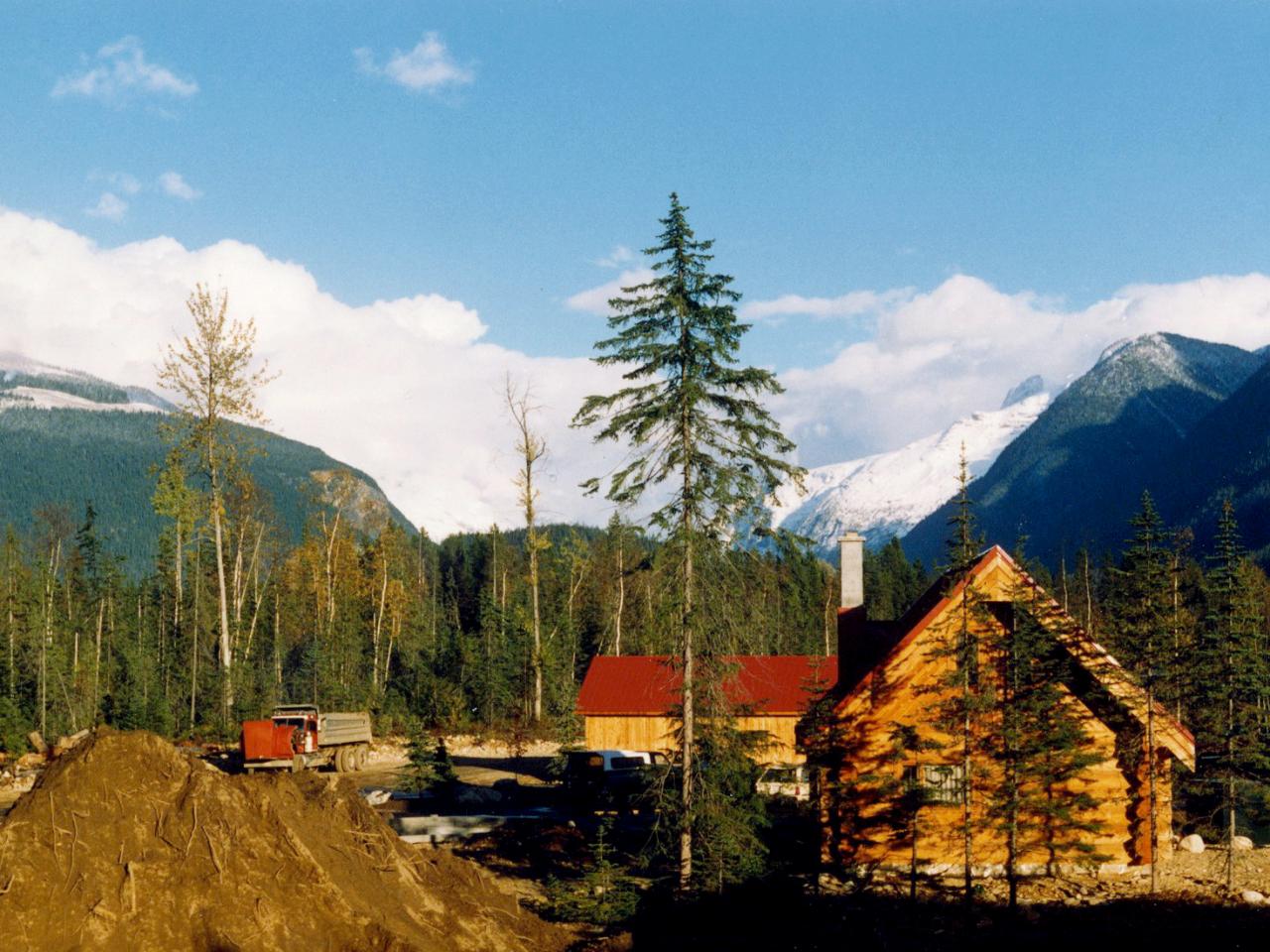 Heli-skiing in 1980 at Mike Wiegele Helicopter Skiing Resort