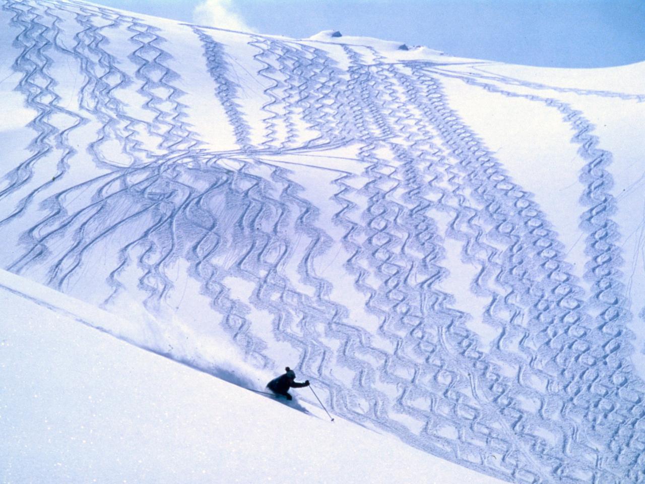 1990 Helicopter Skiing at Mike Wiegele Heli-skiing Resort