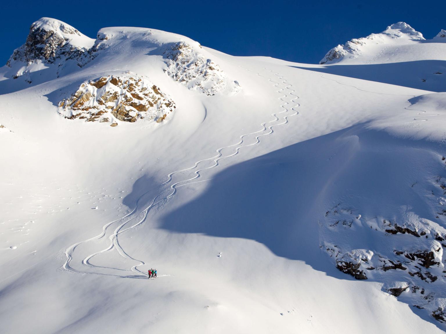 skiing