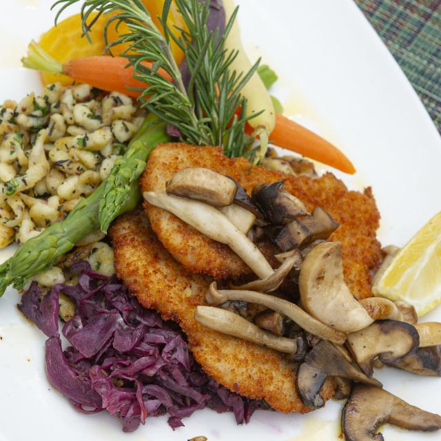 Quality homecooked meals at Saddle Mountain Restaurant in Blue River, BC.